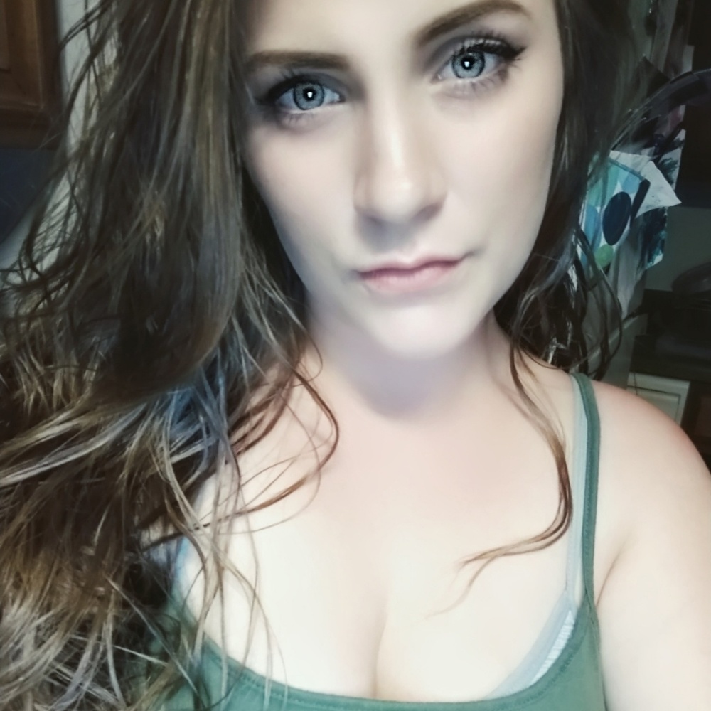 Meet your Posher, Hailey